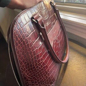 Piquadro Burgundy Croc-Embossed Leather Handbag / Work Tote